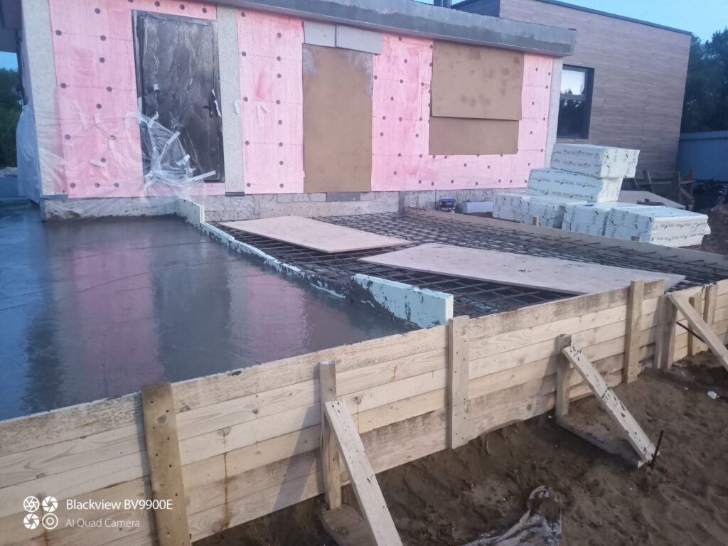 Устройство монолитных дорожек, площадок и фундаментов